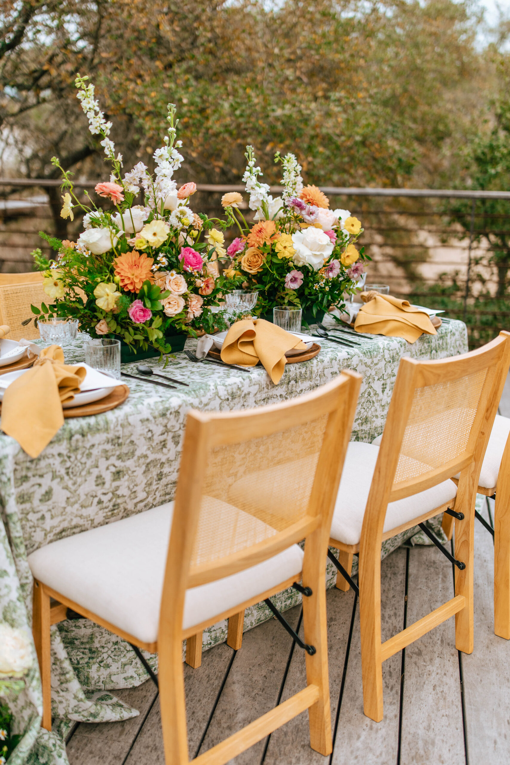 A Table setting for a colorful garden spring wedding. 