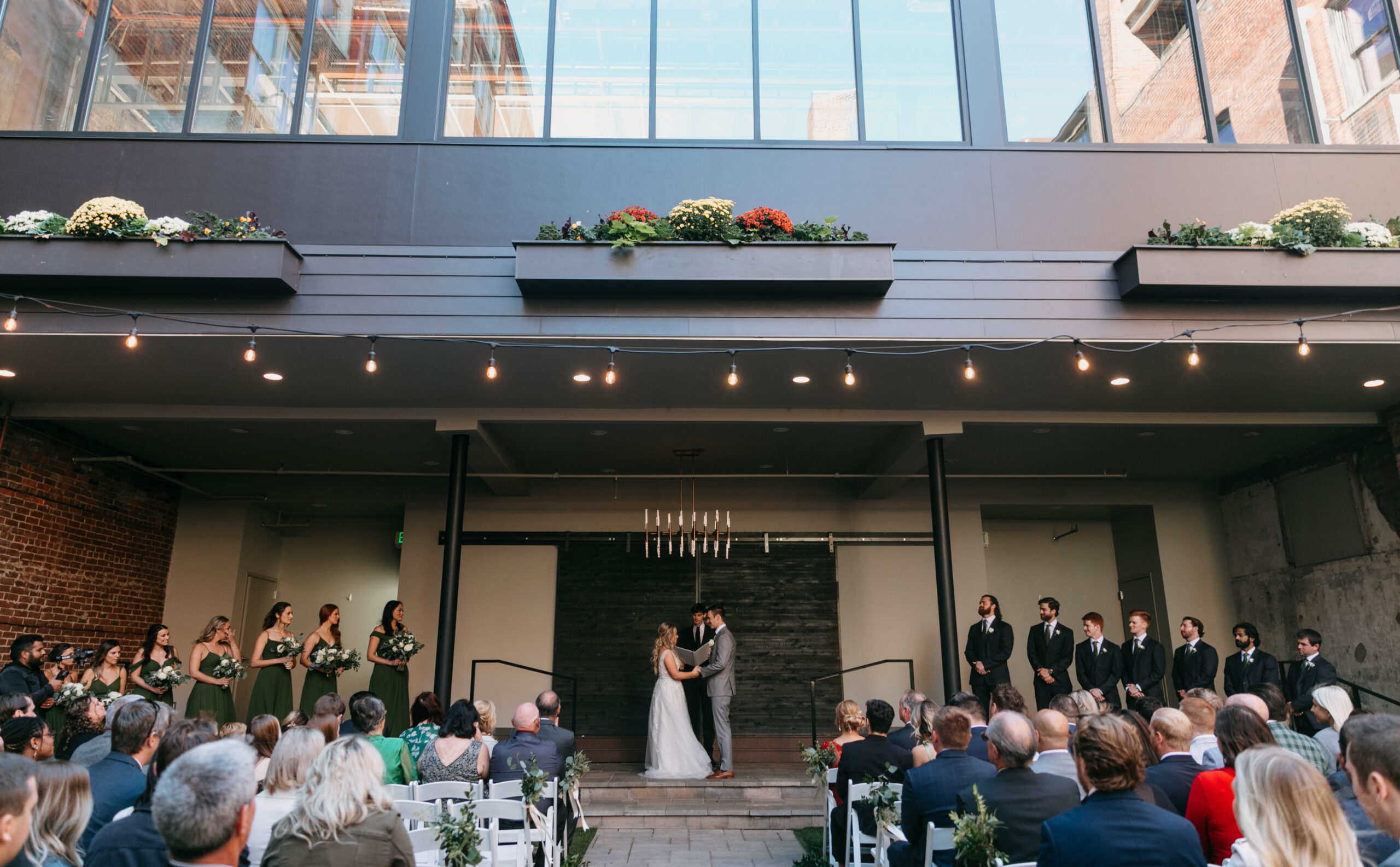 Wedding ceremony at Hotel covington courtyard.